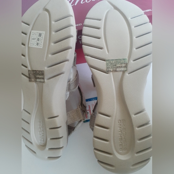 Women's Skechers Go Walk - Picture 4 of 4